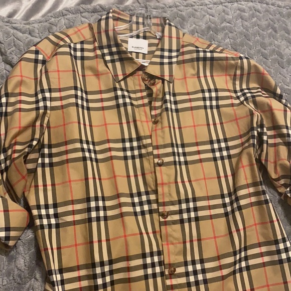 Burberry Women’s Button Up - Picture 2 of 5